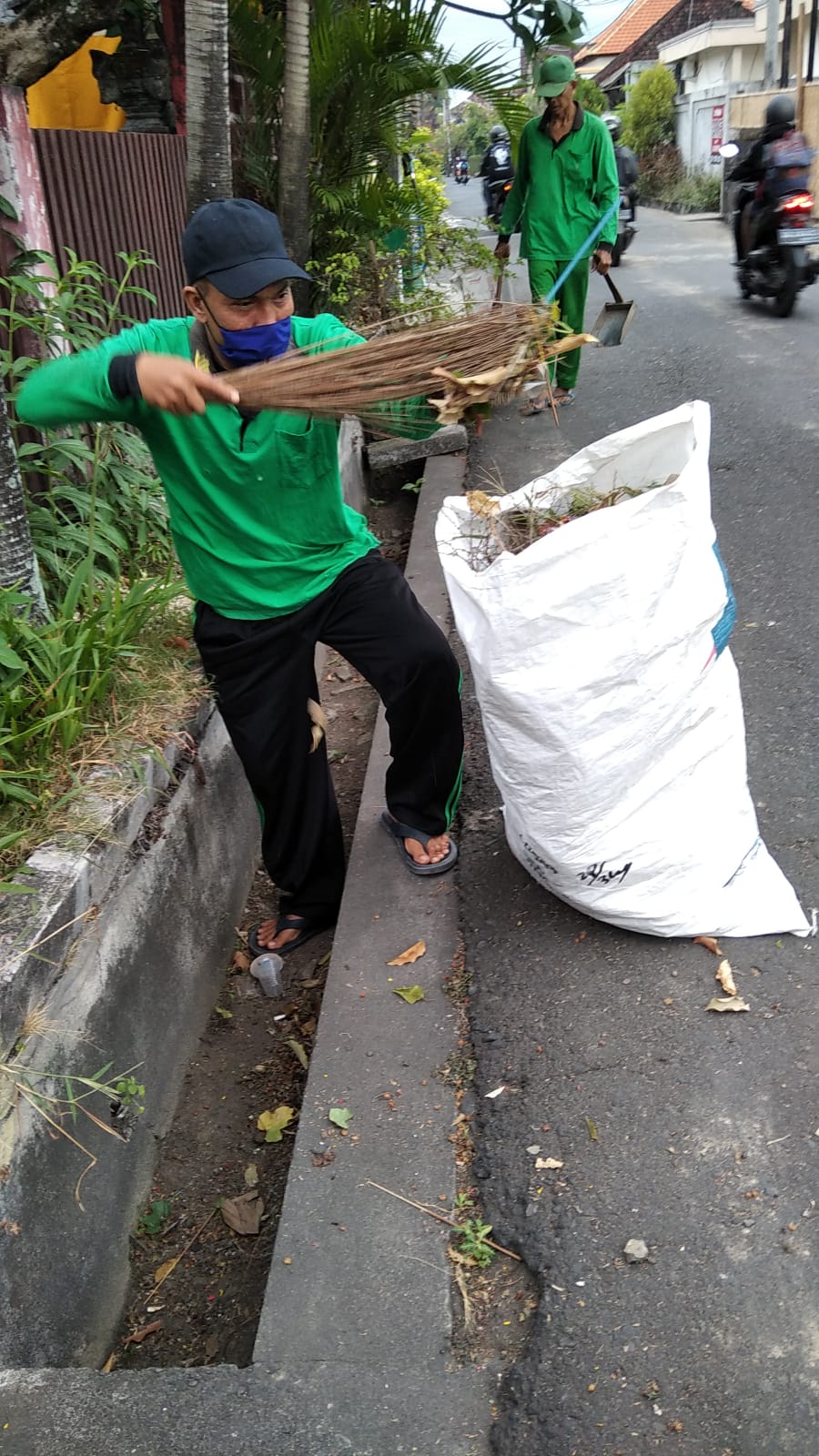 Aksi bersama peduli lingkungan melalui gerakan 