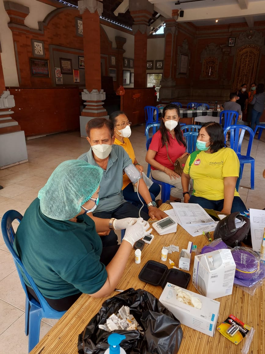 Posyandu Balita & Lansia dan pembagian Vit A Br. Abian Kapas Tengah