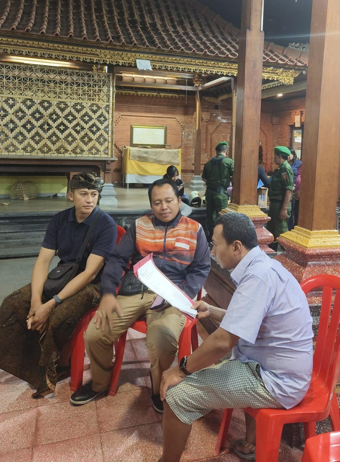 engendalian mobilitas dan penertiban administrasi penduduk non permanen secara berkala dan berkelanj