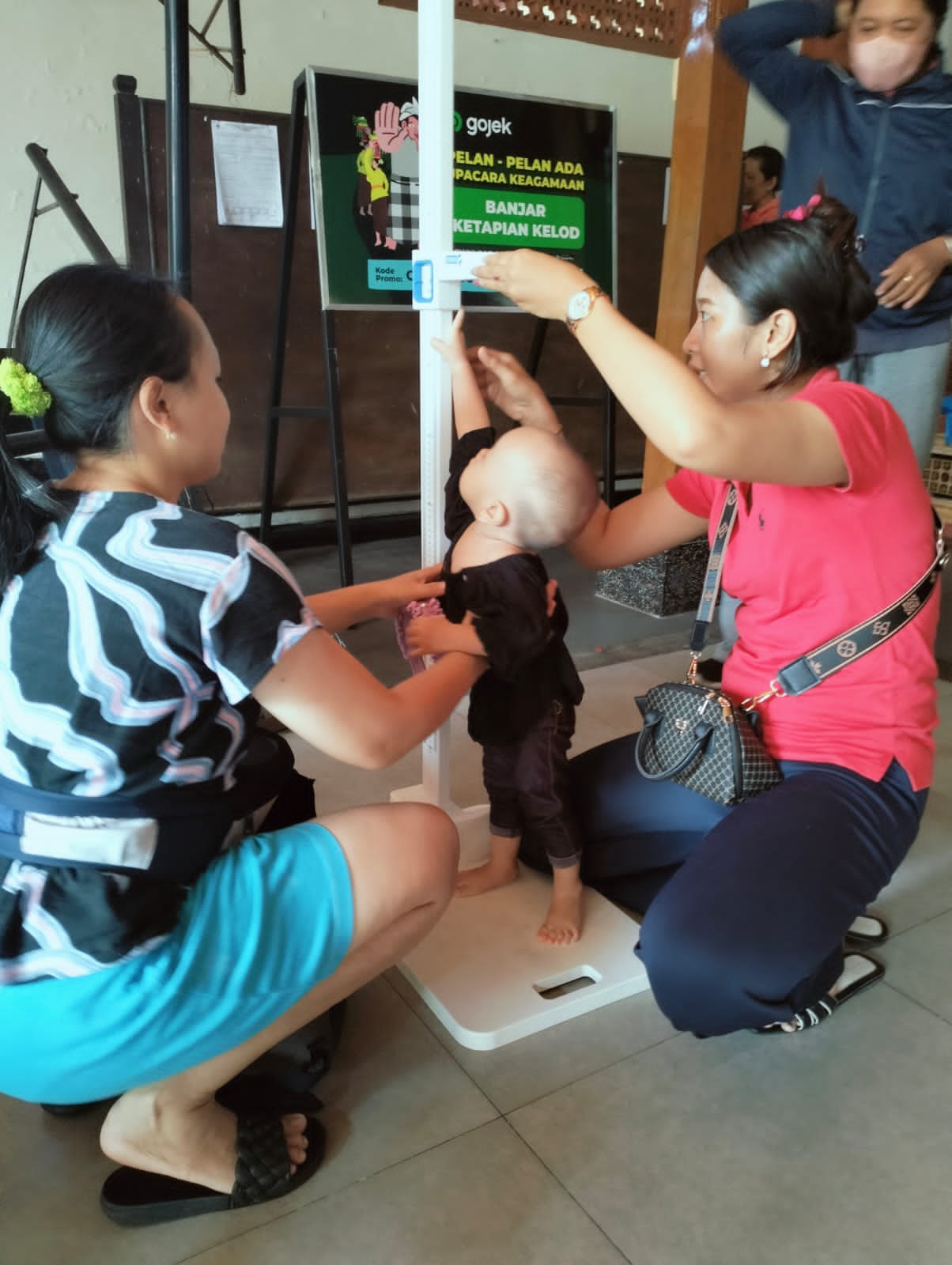 Pemantauan kondisi kesehatan melalui kegiatan posyandu balita STUNTING