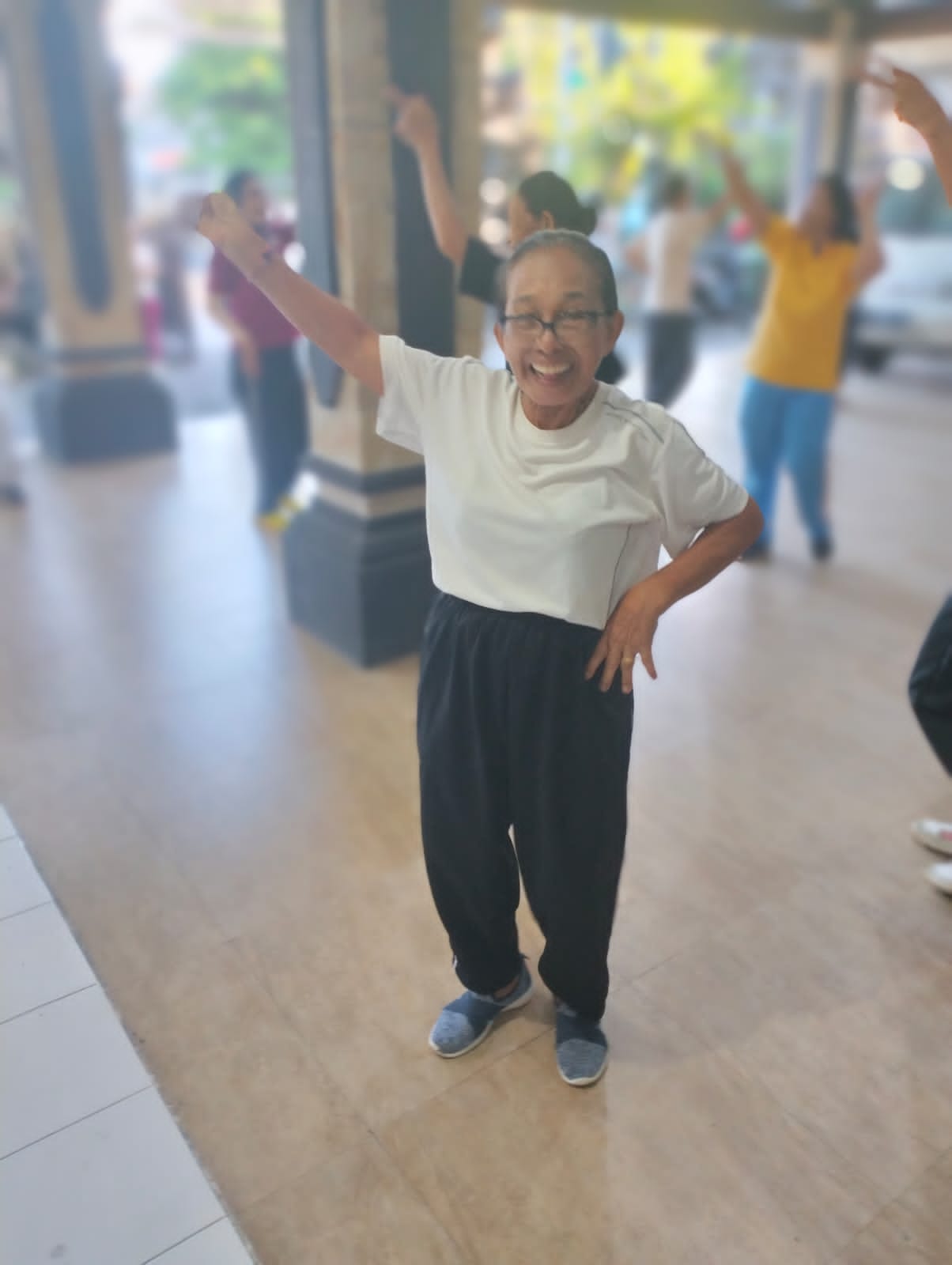 Senam lansia secara berkala maupun berkelanjutan di Banjar Abian Kapas Kaja