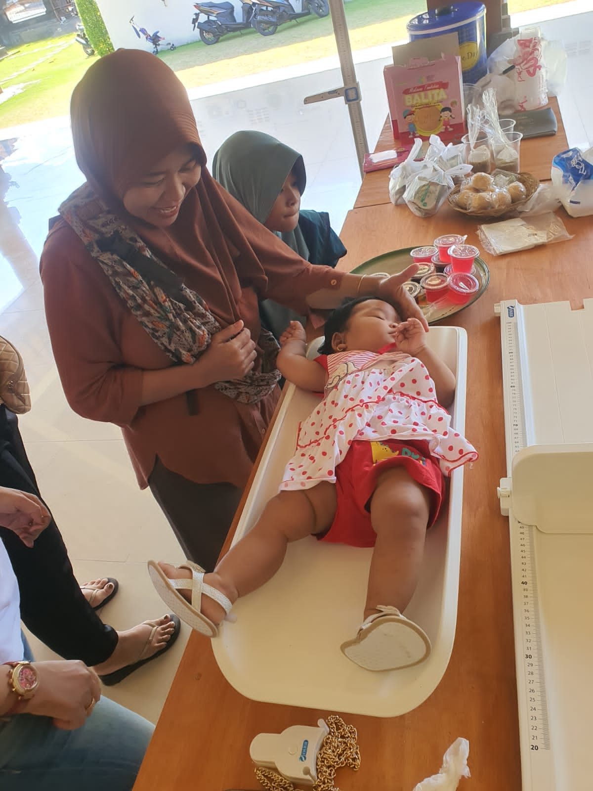 Pemantauan kondisi kesehatan melalui kegiatan posyandu balita STUNTING