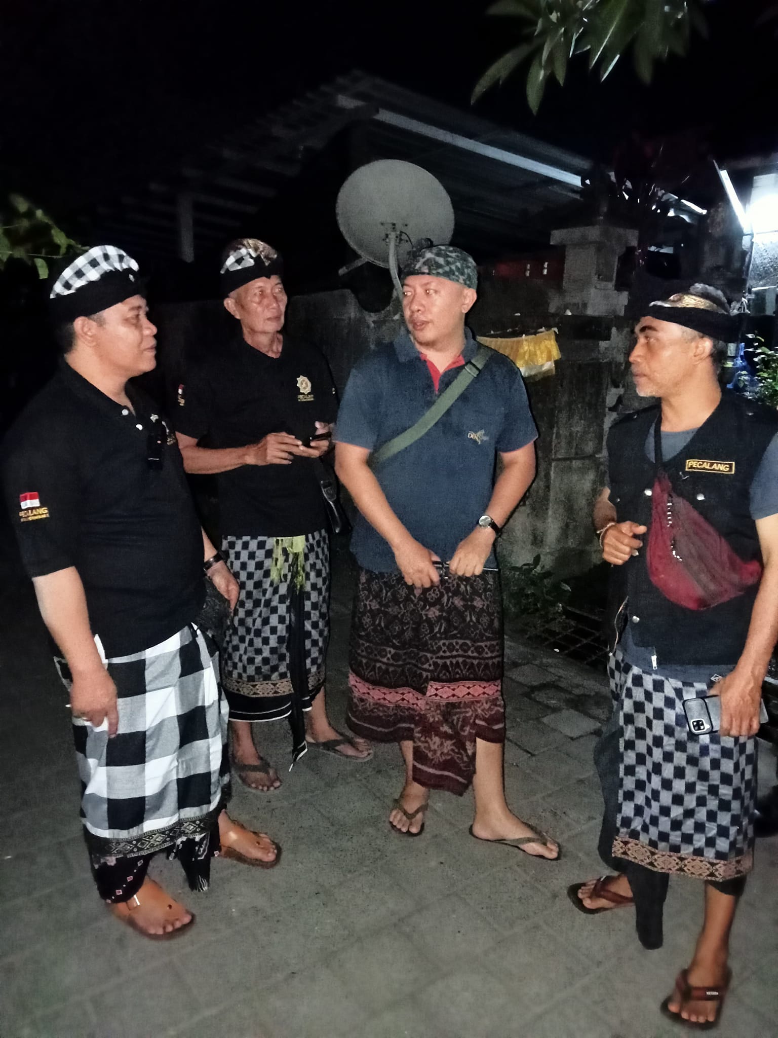 Pengendalian mobilitas dan penertiban administrasi penduduk non permanen secara berkala dan berkelan