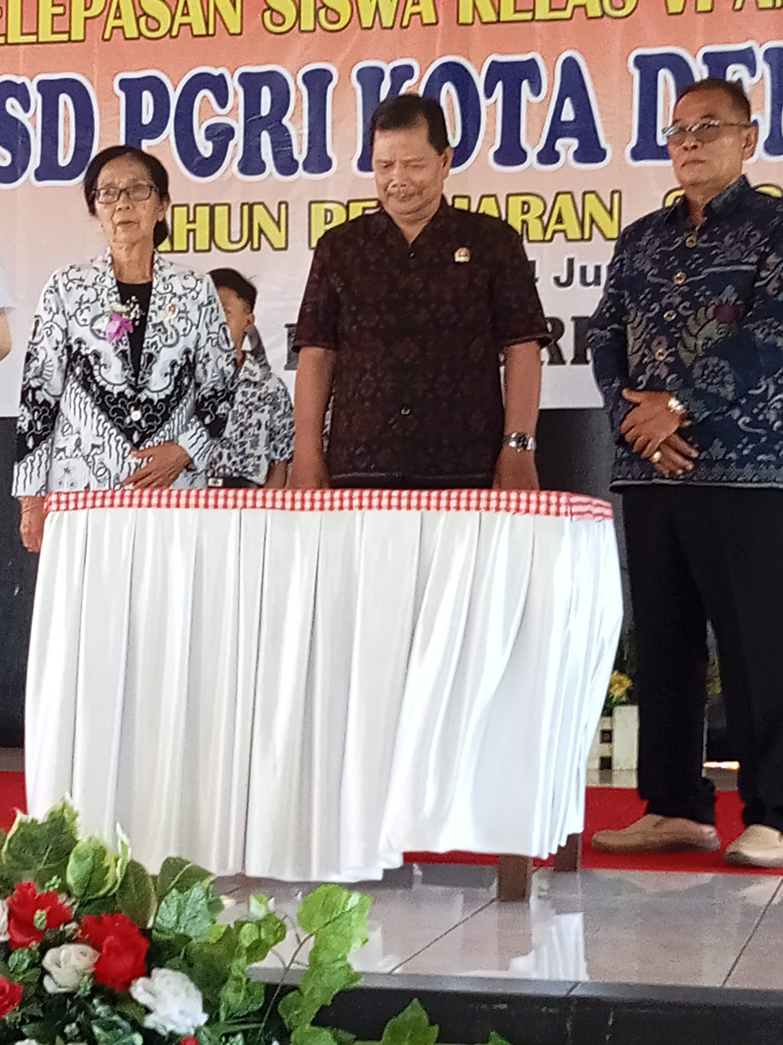 Acara pelepasan siswa kelas VI dan kenaikan siswa kelas 1-5 satuan pendidikan SD PGRI Kota Denpasar