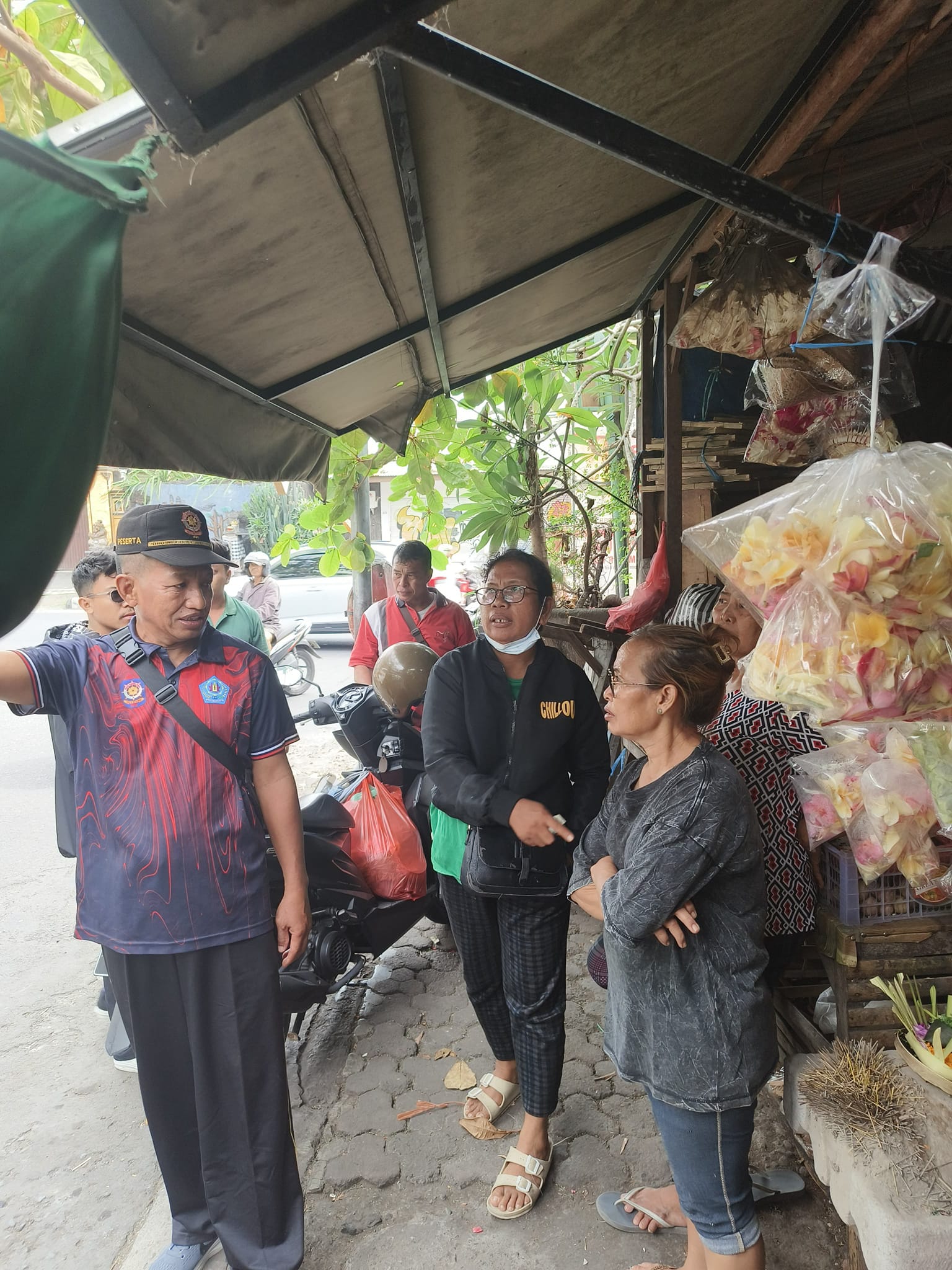 Penyelenggaraan ketertiban umum melalui fasilitasi pelaksanaan giat penertiban pedagang kaki lima