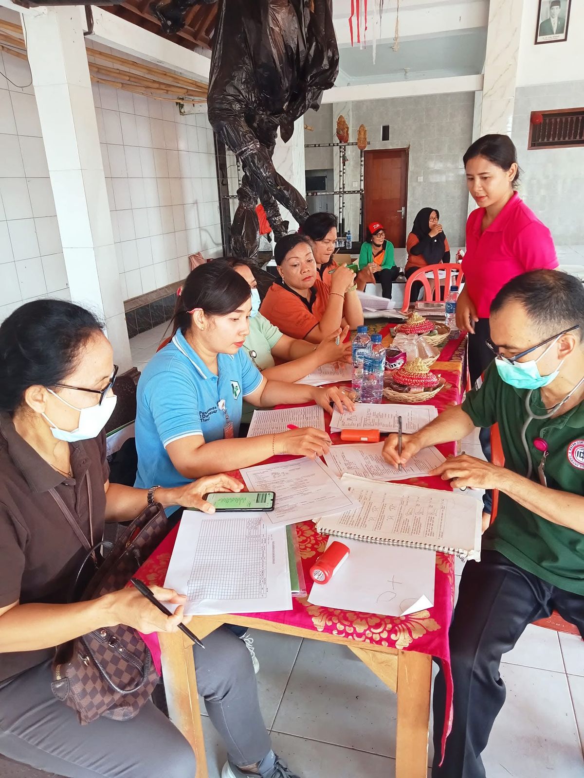 Posyandu Balita & Lansia di Buaji Sari: Pemantauan Kesehatan, PMT, dan Edukasi Kesehatan Masyarakat