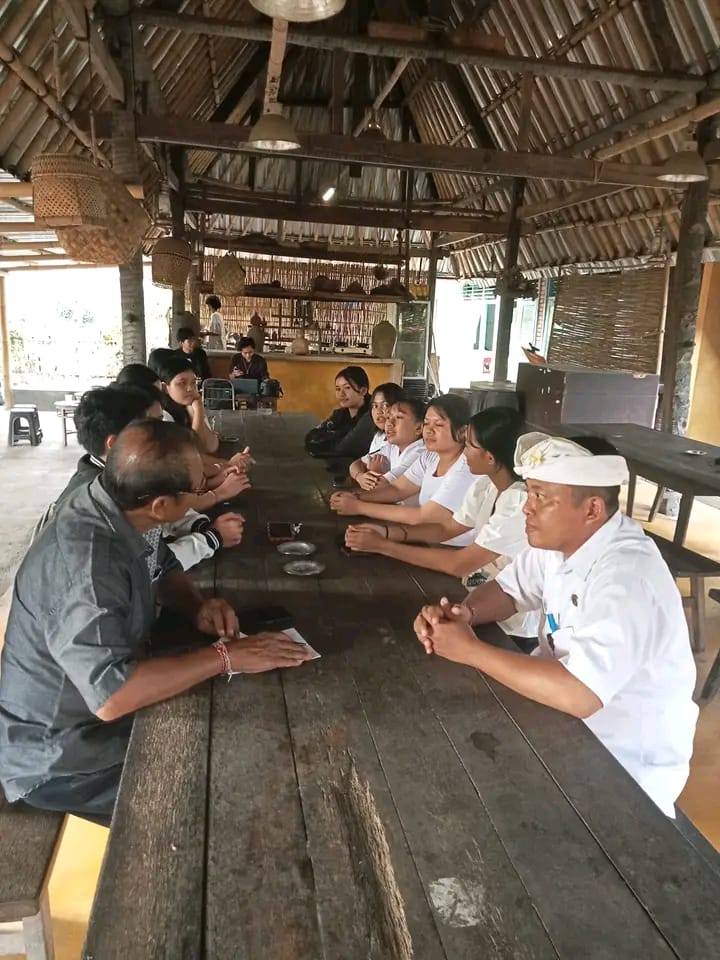 Bincang/diskusi sore bersama Forum  Anak Daerah Kelurahan Sumerta yang difasilitasi Lurah Sumerta tu