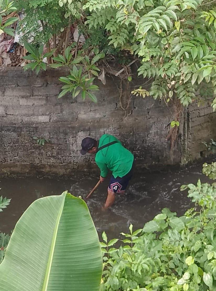 Atensi kebersihan lingkungan telajakan (got/selokan serta sungai) secara berkala