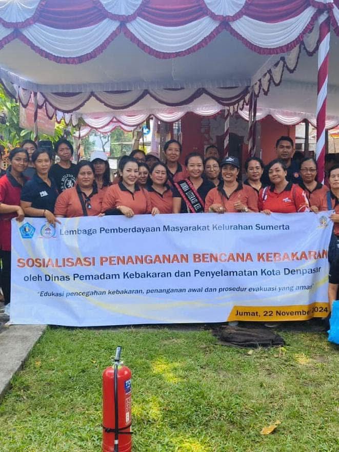 Sosialisasi dan pelatihan penanganan kebakaran bagi kader PKK dan posyandu se-lingkungan sumerta