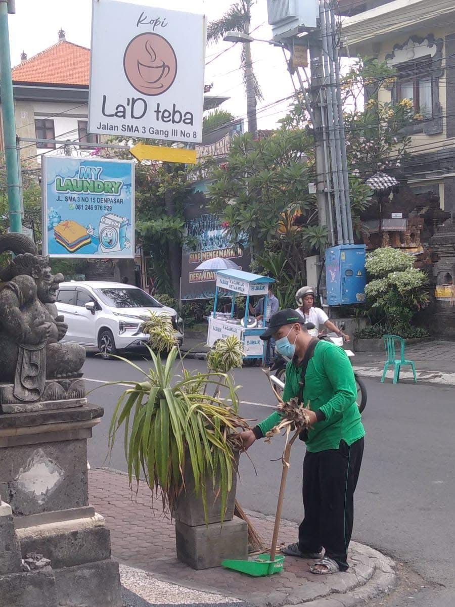 Aksi Kebersihan Lingkungan & Sosialisasi Pengelolaan Sampah di Kelurahan Sumerta