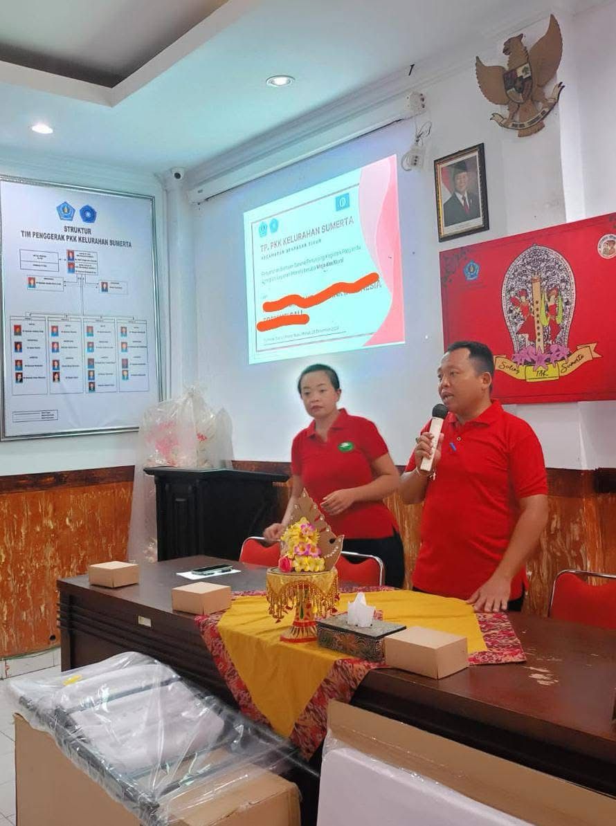 Penguatan layanan posyandu dan penyerahan bantuan sarana penunjang