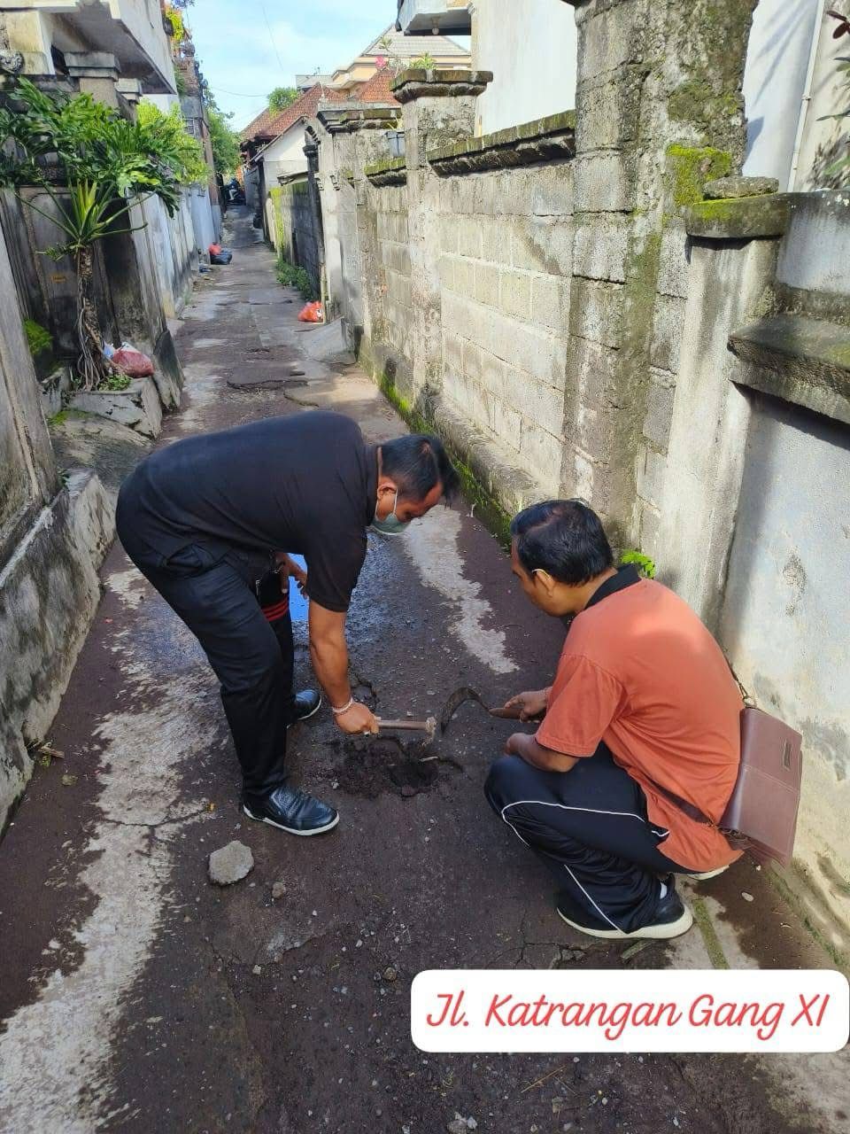 Pemantauan pavingsasi dan sumur resapan di Ketapian Kelod dan Abian Kapas Kelod