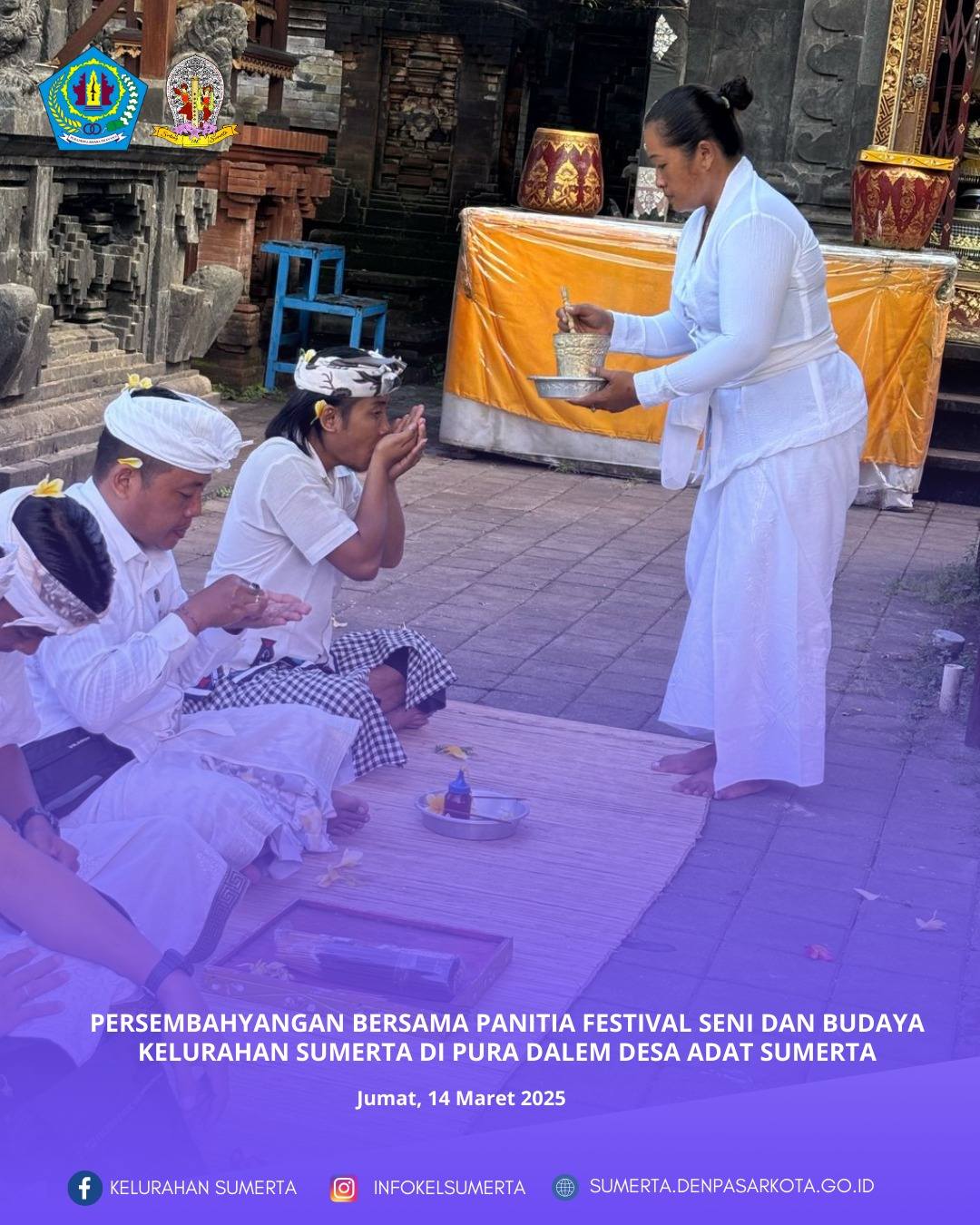 Persembahyangan bersama di Pura Dalem Desa Adat Sumerta dalam rangka matur piuning memohon tuntunan 